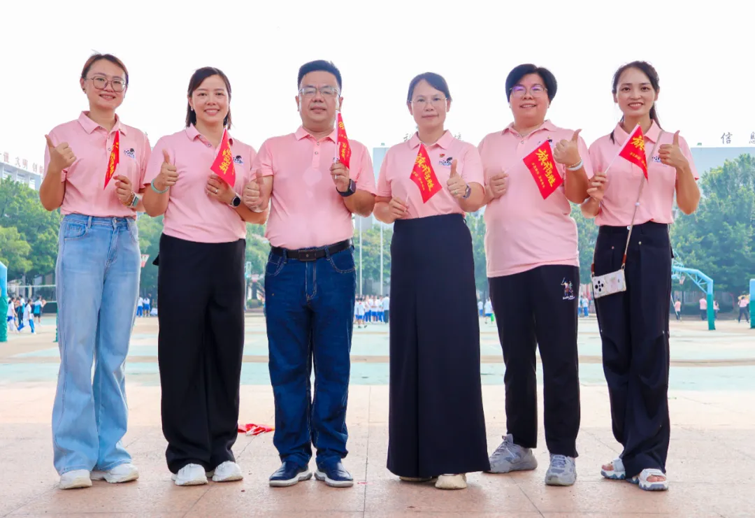黑马踏新程,步步皆生光——2027届初三出征仪式暨新跑道启用典礼-第39张图片-四季读书网