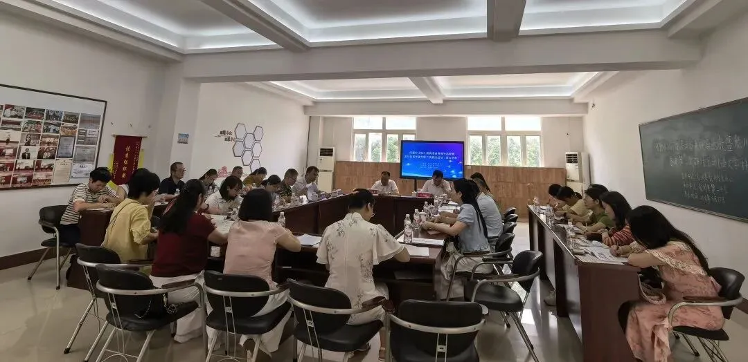 笃学川中 | 河源市2027届高考备考视导送教暨龙川县高考备考第二次研讨活动走进龙川一中-第24张图片-四季读书网 笃学川中 | 河源市2027届高考备考视导送教暨龙川县高考备考第二次研讨活动走进龙川一中-第24张图片-四季读书网