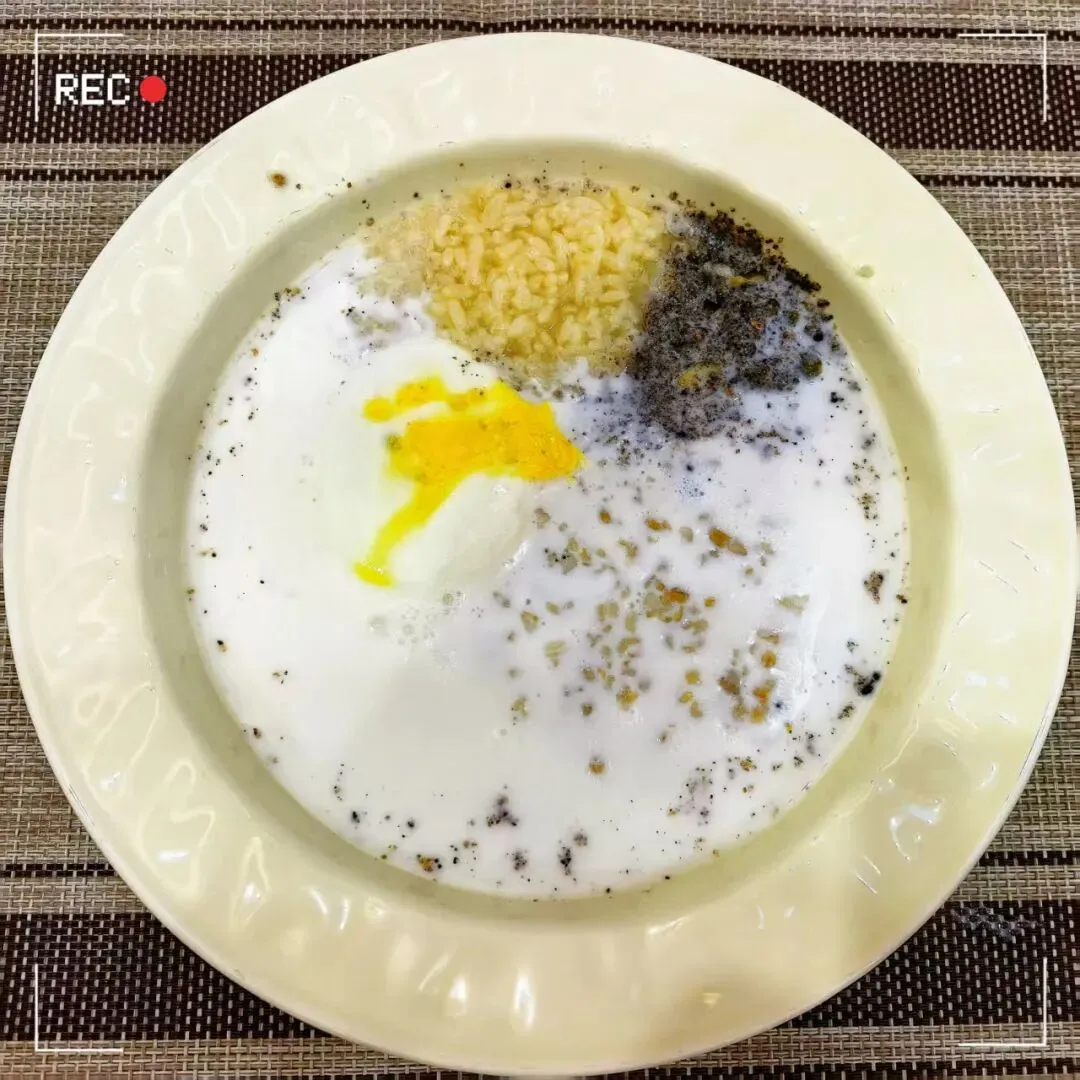 初三清晨:时间很紧,尽力把早饭做好-第3张图片-四季读书网