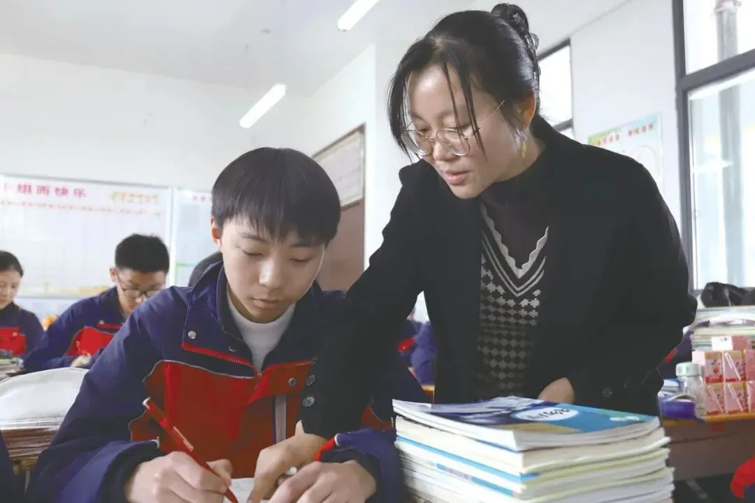 初二升初三逆袭“倒推法”:90%学生都在瞎学,这才是初三最快提分逻辑-第2张图片-四季读书网 初二升初三逆袭“倒推法”:90%学生都在瞎学,这才是初三最快提分逻辑-第2张图片-四季读书网