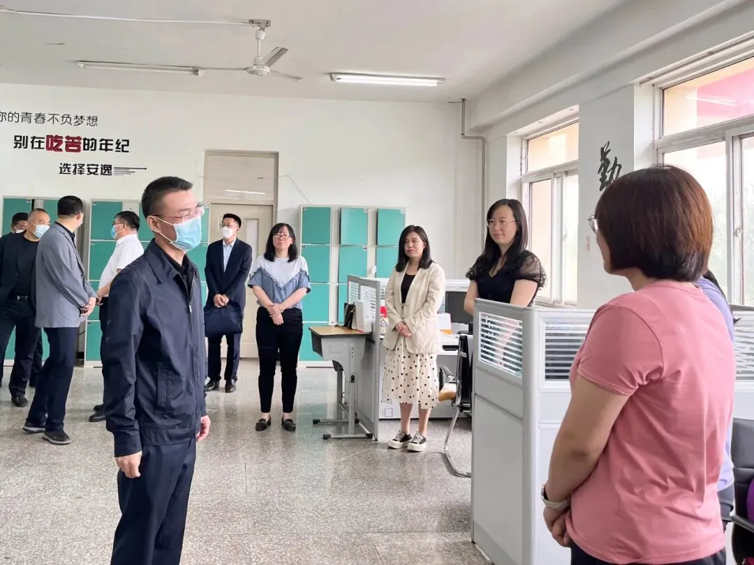 徐强检查我县高考准备工作-第4张图片-四季读书网 徐强检查我县高考准备工作-第4张图片-四季读书网