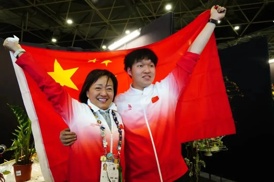 中考后选择职校,是“退而求其次”的无奈之举?在里昂世赛获奖的他靠技能逆袭上岸,今年成为大一新生-第2张图片-四季读书网 中考后选择职校,是“退而求其次”的无奈之举?在里昂世赛获奖的他靠技能逆袭上岸,今年成为大一新生-第2张图片-四季读书网