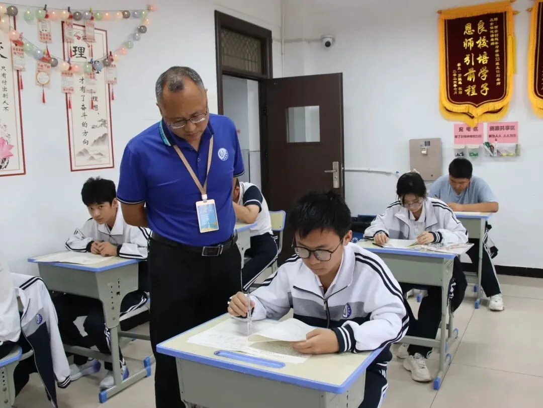 以考促学,笃行致远——我校中考部圆满完成第一次月考工作-第12张图片-四季读书网 以考促学,笃行致远——我校中考部圆满完成第一次月考工作-第12张图片-四季读书网