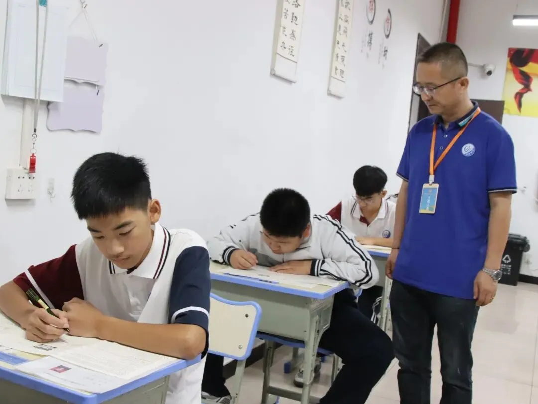 以考促学,笃行致远——我校中考部圆满完成第一次月考工作-第15张图片-四季读书网 以考促学,笃行致远——我校中考部圆满完成第一次月考工作-第15张图片-四季读书网