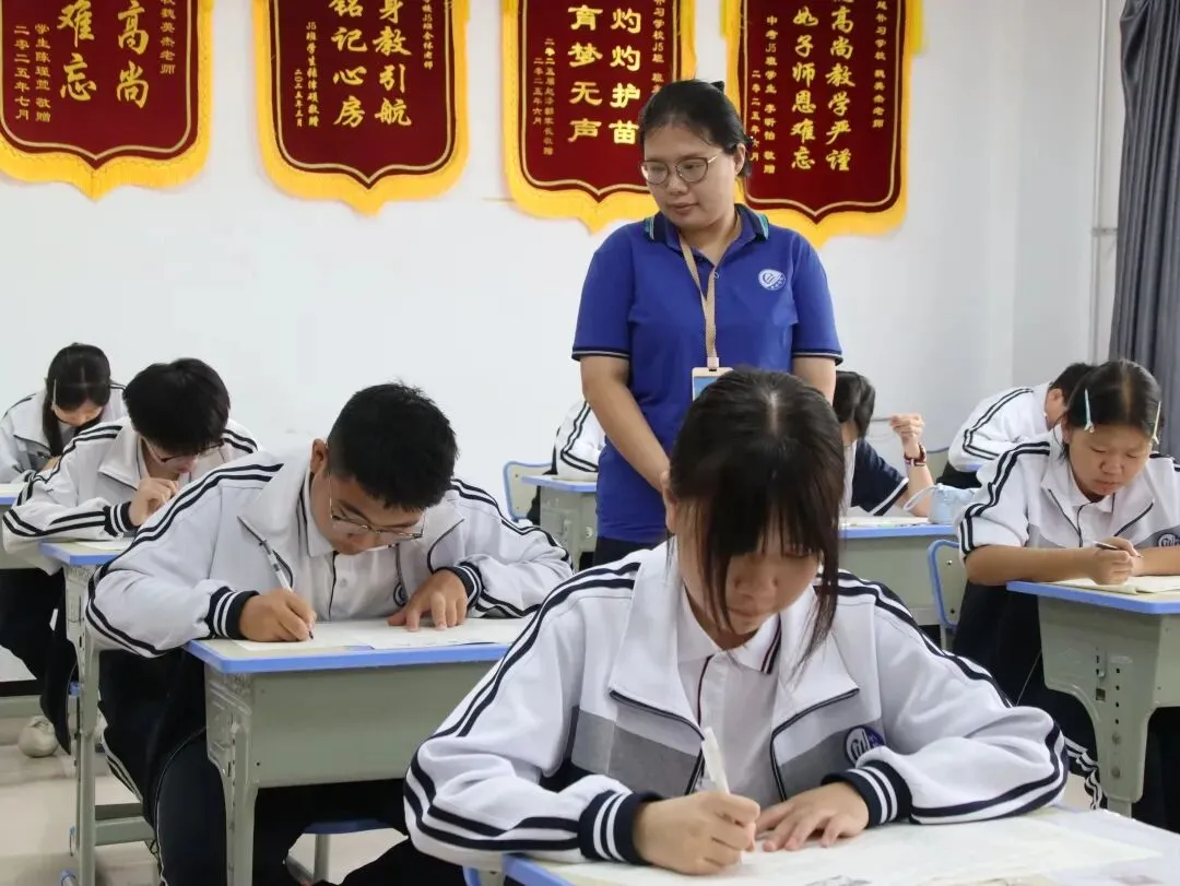 以考促学,笃行致远——我校中考部圆满完成第一次月考工作-第17张图片-四季读书网 以考促学,笃行致远——我校中考部圆满完成第一次月考工作-第17张图片-四季读书网
