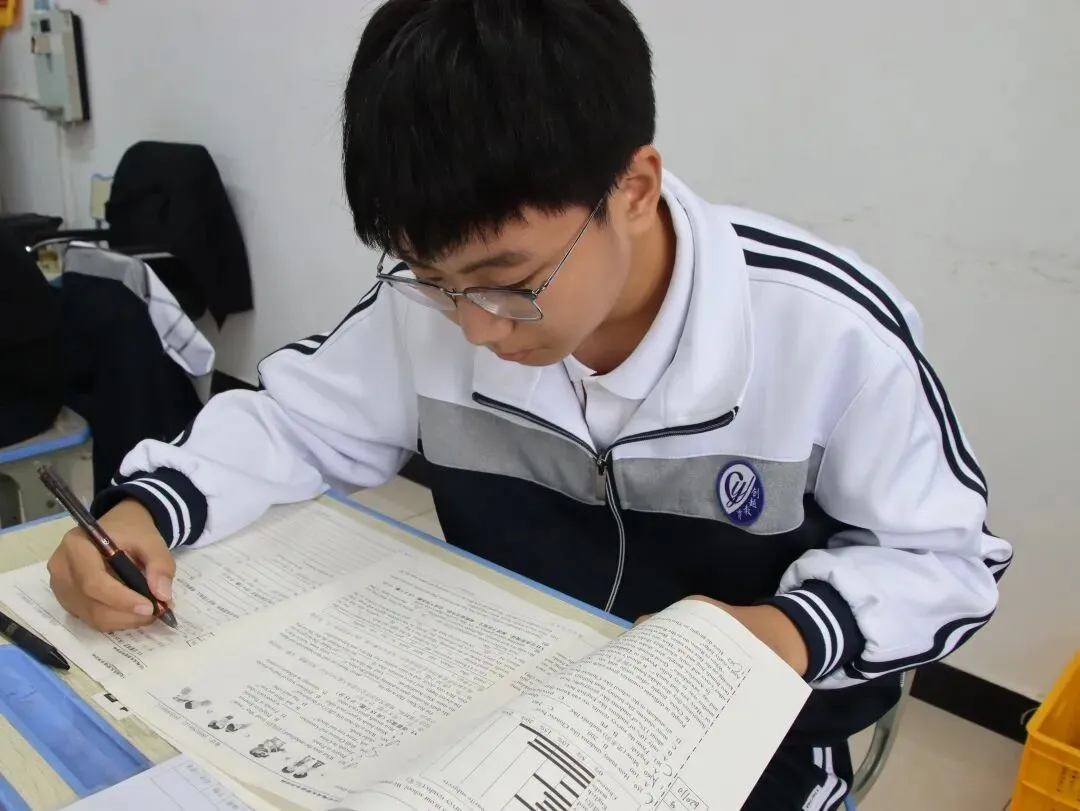 以考促学,笃行致远——我校中考部圆满完成第一次月考工作-第24张图片-四季读书网 以考促学,笃行致远——我校中考部圆满完成第一次月考工作-第24张图片-四季读书网