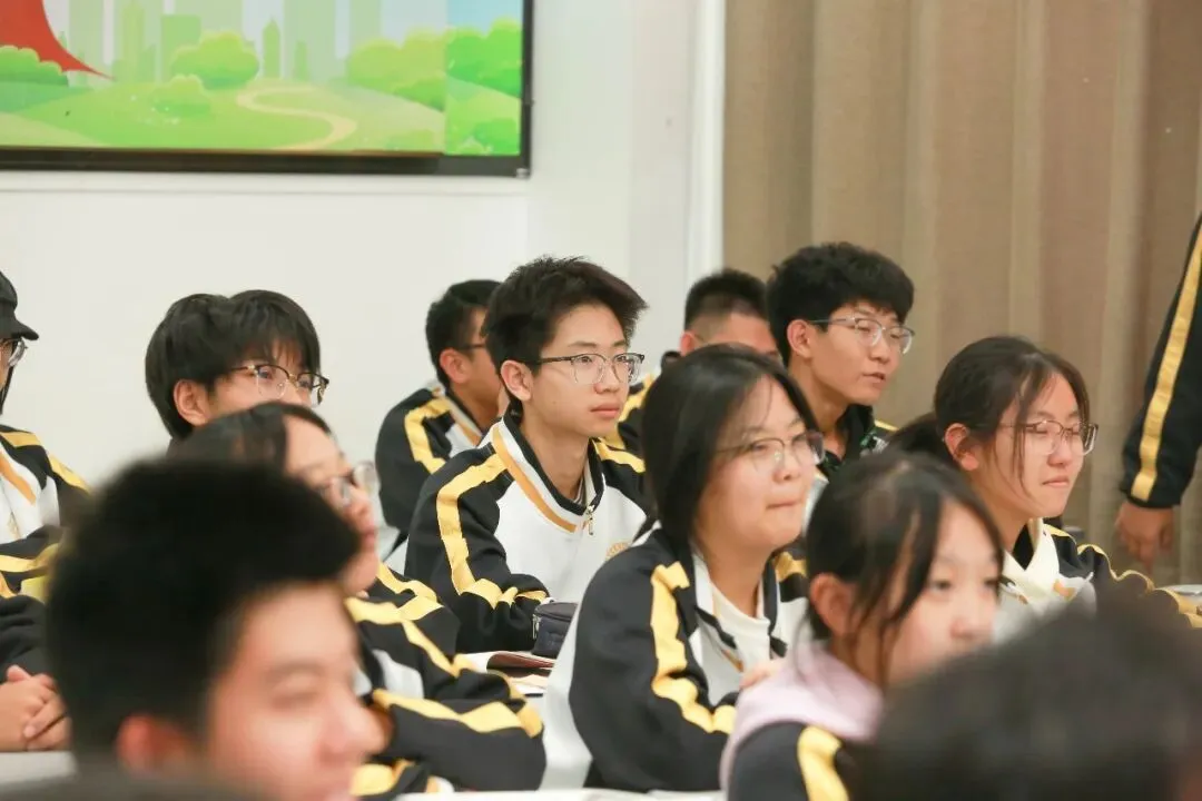 志愿代码M0100!中考志愿填报,锁定青岛格兰德中学高中部-第29张图片-四季读书网 志愿代码M0100!中考志愿填报,锁定青岛格兰德中学高中部-第29张图片-四季读书网