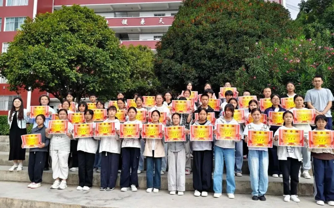 初一、初二年级推普周经典诵读暨规范汉字书写比赛活动-第22张图片-四季读书网