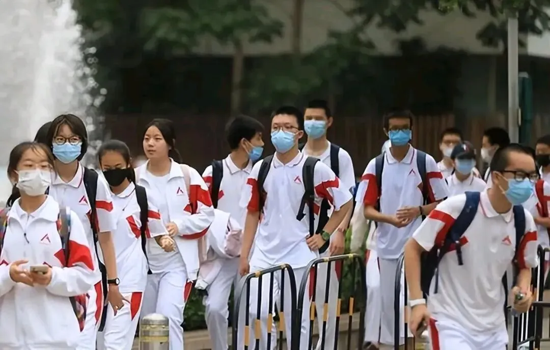 中考分流”为啥突然没人提了?不是不分,是没法分了-第1张图片-四季读书网