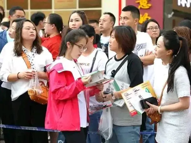 中考分流”为啥突然没人提了?不是不分,是没法分了-第2张图片-四季读书网