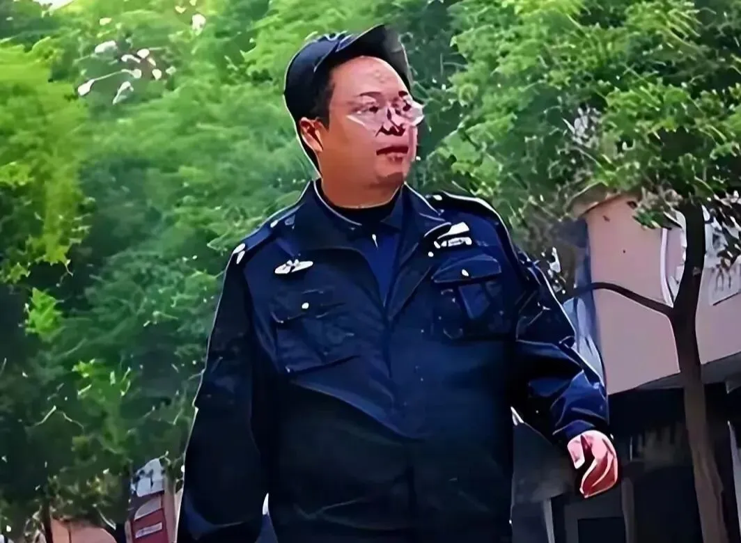 清华高考状元,2000月薪回乡当保安:他的人生到底发生了什么?-第2张图片-四季读书网