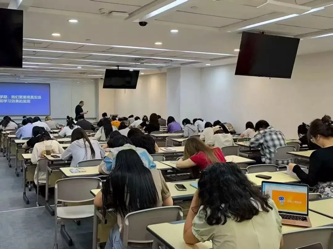 深耕合肥初三/高三本地考情!新东方初高中全科全日制辅导,口碑持续在线-第2张图片-四季读书网 深耕合肥初三/高三本地考情!新东方初高中全科全日制辅导,口碑持续在线-第2张图片-四季读书网