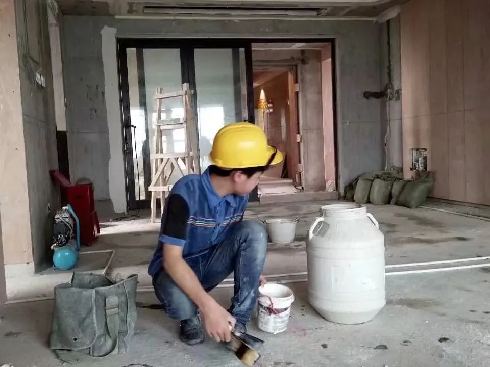 初一被学校劝退、去工地搬砖的学渣儿子,长大后第一笔工资给我发了红包-第2张图片-四季读书网 初一被学校劝退、去工地搬砖的学渣儿子,长大后第一笔工资给我发了红包-第2张图片-四季读书网