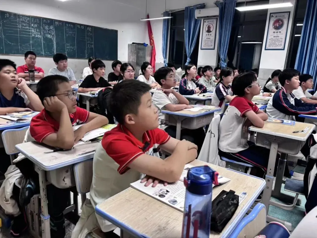 初一满月记-第6张图片-四季读书网