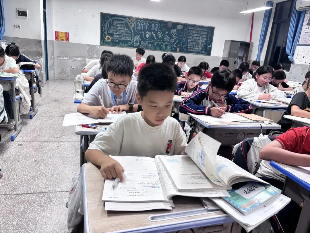 初一满月记-第32张图片-四季读书网
