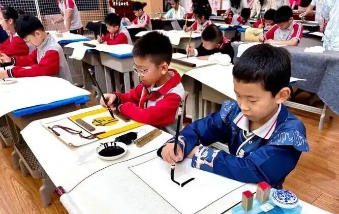 教育部官宣!书法正式纳入中高考体系,这些省份已经率先落地-第5张图片-四季读书网 教育部官宣!书法正式纳入中高考体系,这些省份已经率先落地-第5张图片-四季读书网
