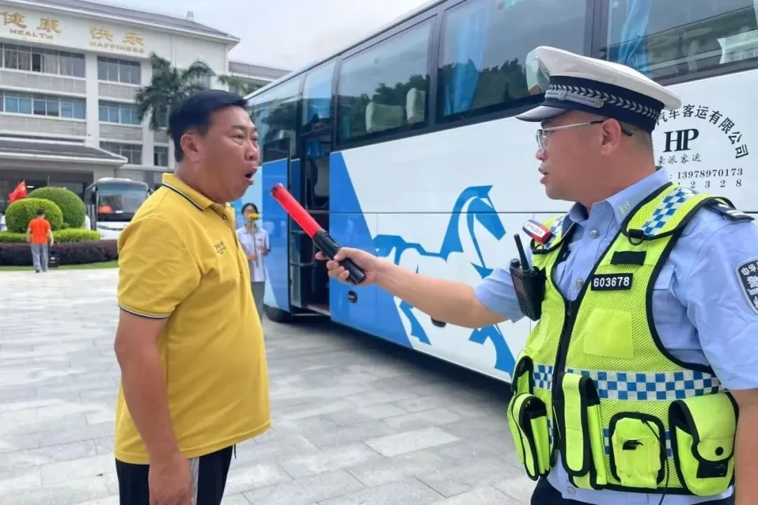 高考首日守护逐梦之路!北海公安交管全力护航!-第11张图片-四季读书网