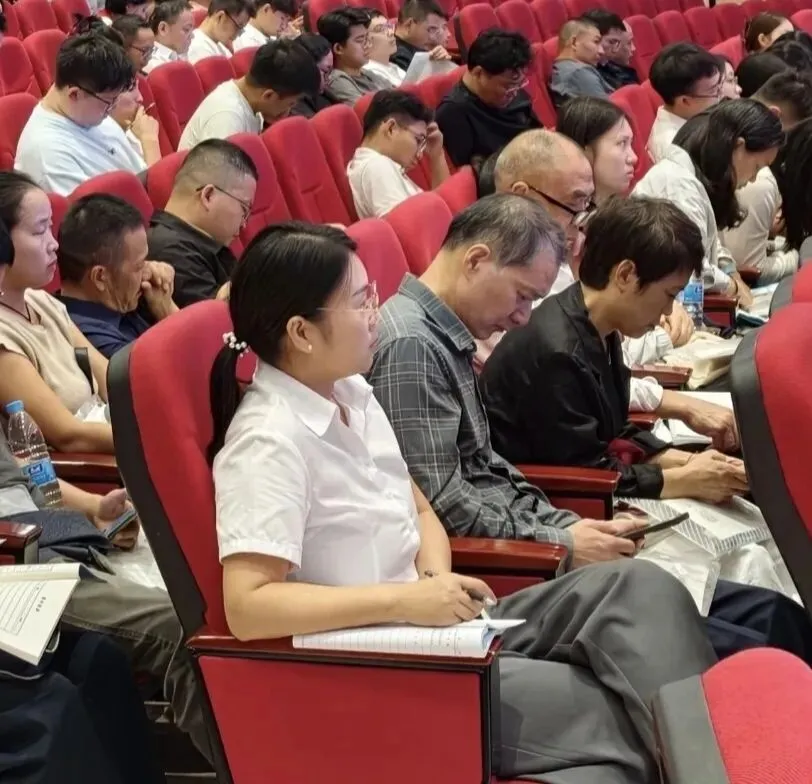 研析中考明方向,深耕物理促备考|2026年天门市初中物理中考质量分析会召开-第6张图片-四季读书网