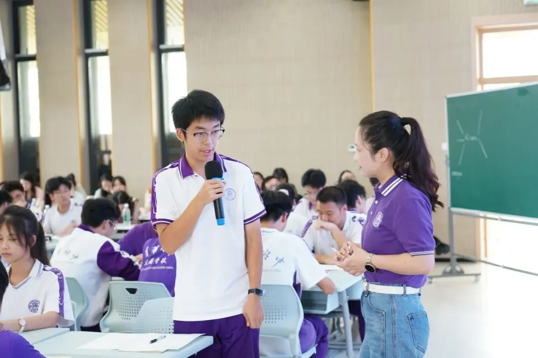 眉山市2026年高考试题品题会暨高三备考研讨会丨英语学科会议在我校成功举办-第7张图片-四季读书网