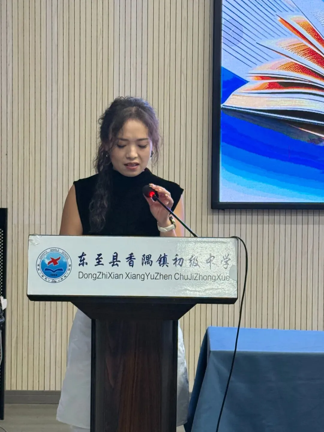 同心同行促成长,携手并肩迎中考 | 香隅中学2026年秋季九年级家长会圆满举行-第5张图片-四季读书网 同心同行促成长,携手并肩迎中考 | 香隅中学2026年秋季九年级家长会圆满举行-第5张图片-四季读书网