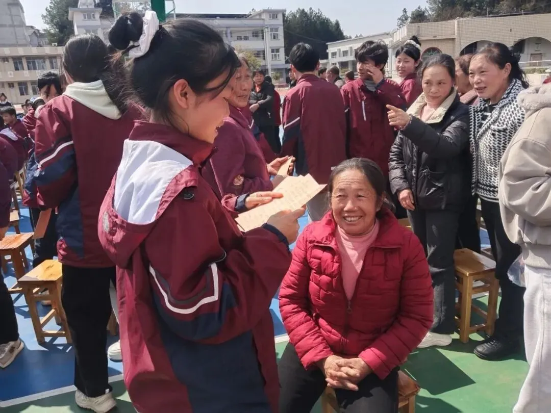 春启新程,中考冲刺!我校百日誓师圆满举行-第101张图片-四季读书网 春启新程,中考冲刺!我校百日誓师圆满举行-第101张图片-四季读书网