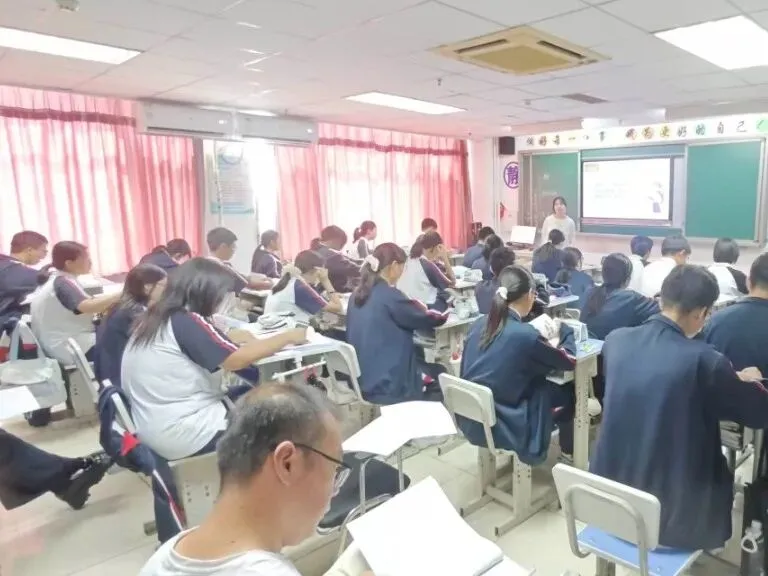【学园·文明校园创建】精英未来初中部初三教师引领课活动圆满开展-第23张图片-四季读书网 【学园·文明校园创建】精英未来初中部初三教师引领课活动圆满开展-第23张图片-四季读书网