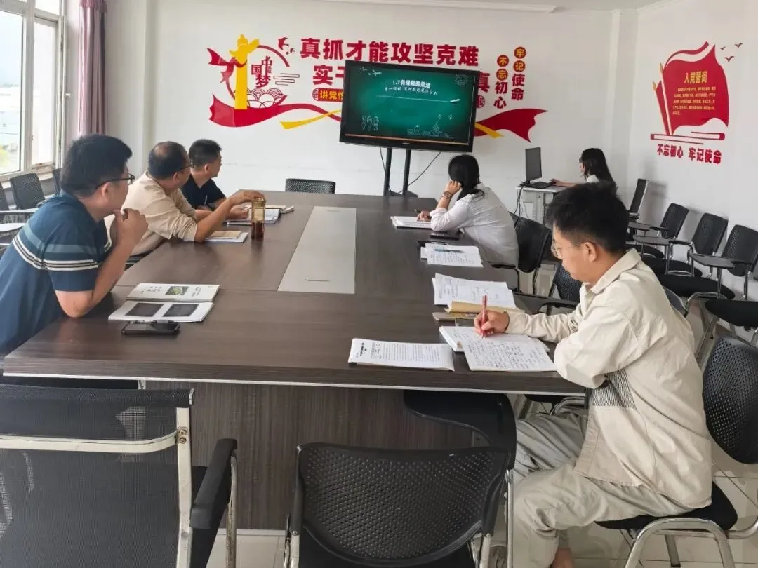 【学园·文明校园创建】精英未来初中部初三教师引领课活动圆满开展-第33张图片-四季读书网 【学园·文明校园创建】精英未来初中部初三教师引领课活动圆满开展-第33张图片-四季读书网