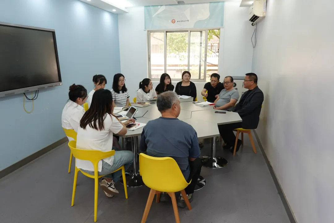 问道江海研高考 聚力赋能促提升 ——我市高中名优教师赴南通开展专题研修纪实-第8张图片-四季读书网 问道江海研高考 聚力赋能促提升 ——我市高中名优教师赴南通开展专题研修纪实-第8张图片-四季读书网