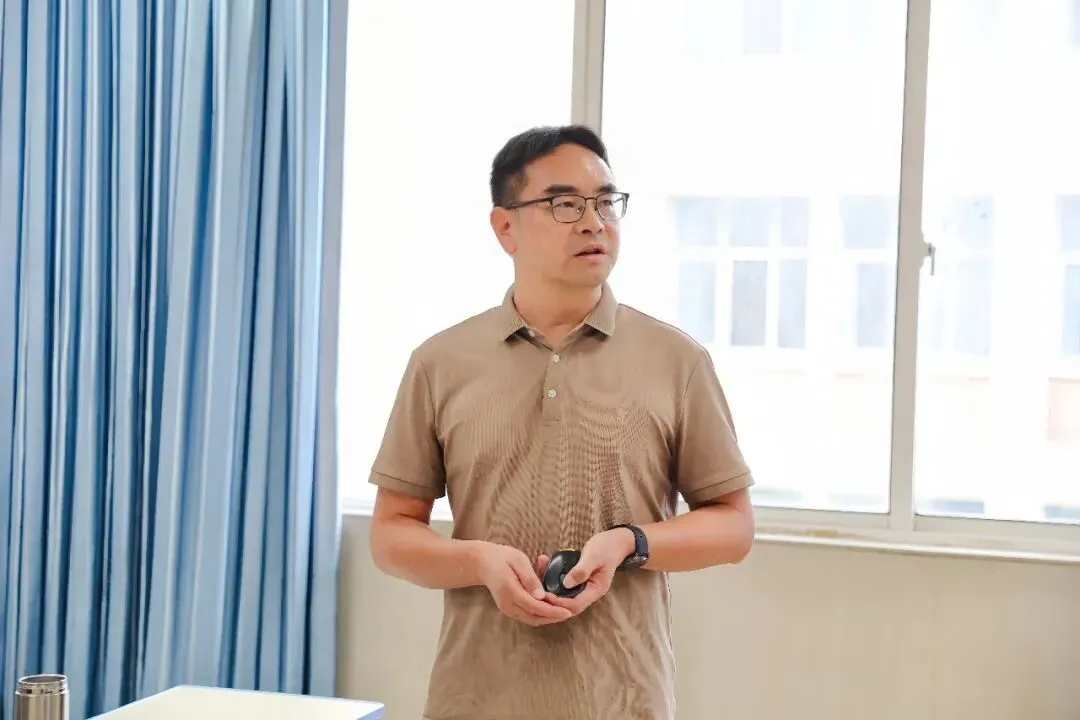 集思汇智研一轮,同心笃行备高考——保山一中开展2027届高三一轮复习计划暨教学质量提升展评活动-第12张图片-四季读书网 集思汇智研一轮,同心笃行备高考——保山一中开展2027届高三一轮复习计划暨教学质量提升展评活动-第12张图片-四季读书网