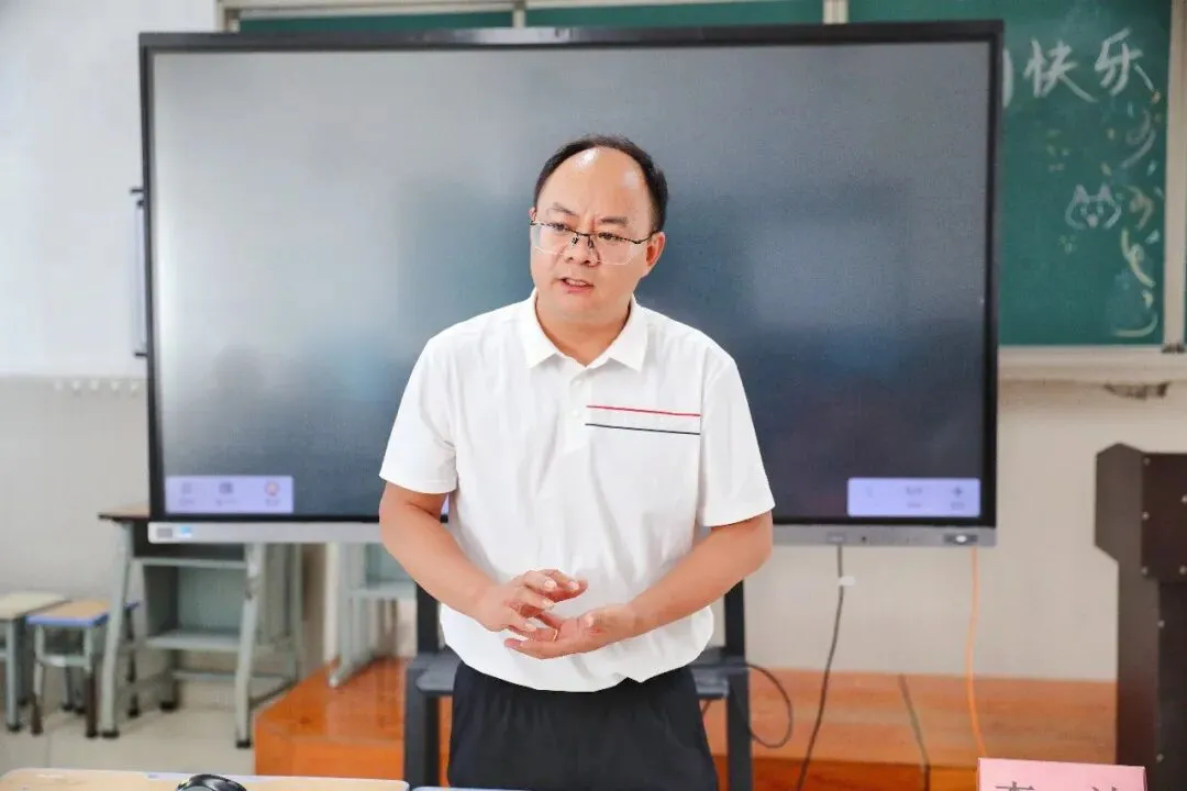 集思汇智研一轮,同心笃行备高考——保山一中开展2027届高三一轮复习计划暨教学质量提升展评活动-第38张图片-四季读书网 集思汇智研一轮,同心笃行备高考——保山一中开展2027届高三一轮复习计划暨教学质量提升展评活动-第38张图片-四季读书网