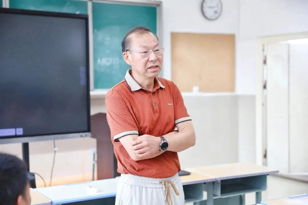集思汇智研一轮,同心笃行备高考——保山一中开展2027届高三一轮复习计划暨教学质量提升展评活动-第42张图片-四季读书网 集思汇智研一轮,同心笃行备高考——保山一中开展2027届高三一轮复习计划暨教学质量提升展评活动-第42张图片-四季读书网