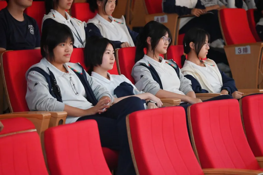 北京十一学校丰台中学初二年级2025—2026学年第二学期期末表彰大会圆满落幕-第3张图片-四季读书网