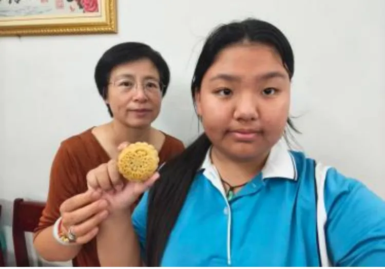 月满中秋 晓月献礼|初二年级中秋手工月饼实践活动-第51张图片-四季读书网 月满中秋 晓月献礼|初二年级中秋手工月饼实践活动-第51张图片-四季读书网