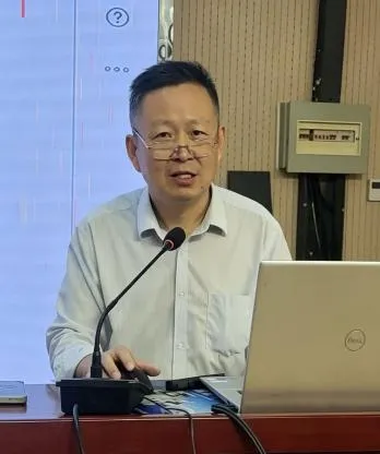 深耕真题研课标 以研促教明方向 | 东阿县高中数学学科2026年高考研究暨课标共读活动顺利开展-第7张图片-四季读书网