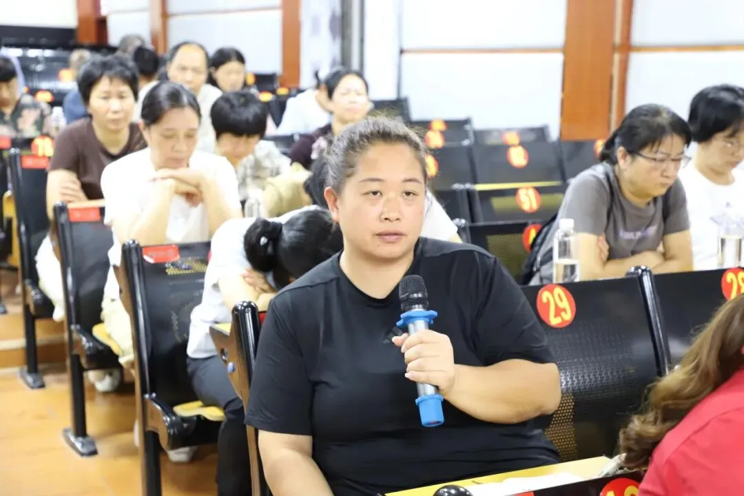迎国庆铸强国理想 聚合力启中考征程——灌阳县民族中学召开九年级师生双线会议,同心备战2027-第20张图片-四季读书网 迎国庆铸强国理想 聚合力启中考征程——灌阳县民族中学召开九年级师生双线会议,同心备战2027-第20张图片-四季读书网