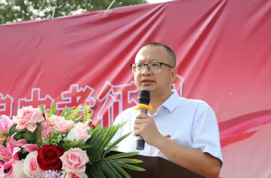 迎国庆铸强国理想 聚合力启中考征程——灌阳县民族中学召开九年级师生双线会议,同心备战2027-第29张图片-四季读书网