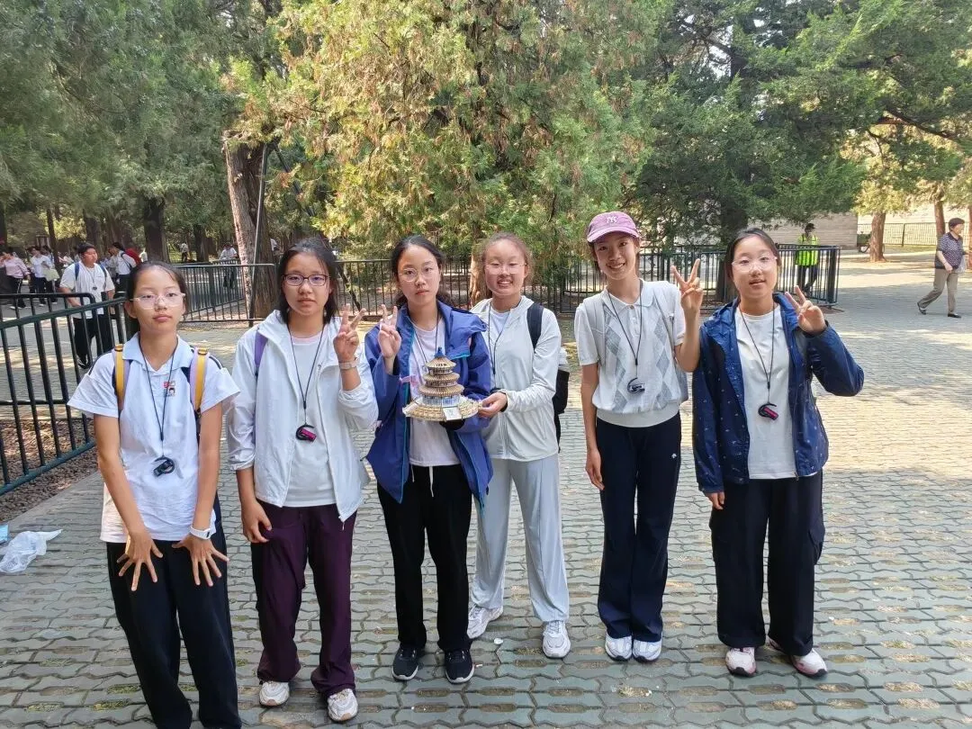 初一年级|“秋赴天坛 求知古韵”——社会实践活动圆满举行-第15张图片-四季读书网