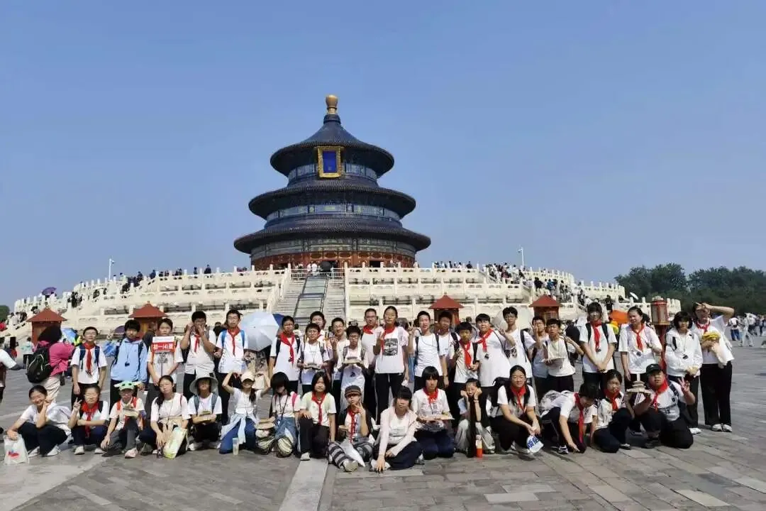 初一年级|“秋赴天坛 求知古韵”——社会实践活动圆满举行-第19张图片-四季读书网
