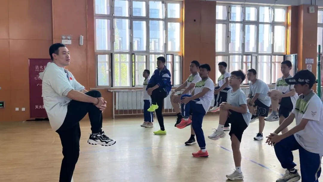 吉大英才·中考体测||以测促练强体魄 运动逐光展风采——记长春新区吉大英才教育集团八年级体育过程性考核-第10张图片-四季读书网 吉大英才·中考体测||以测促练强体魄 运动逐光展风采——记长春新区吉大英才教育集团八年级体育过程性考核-第10张图片-四季读书网