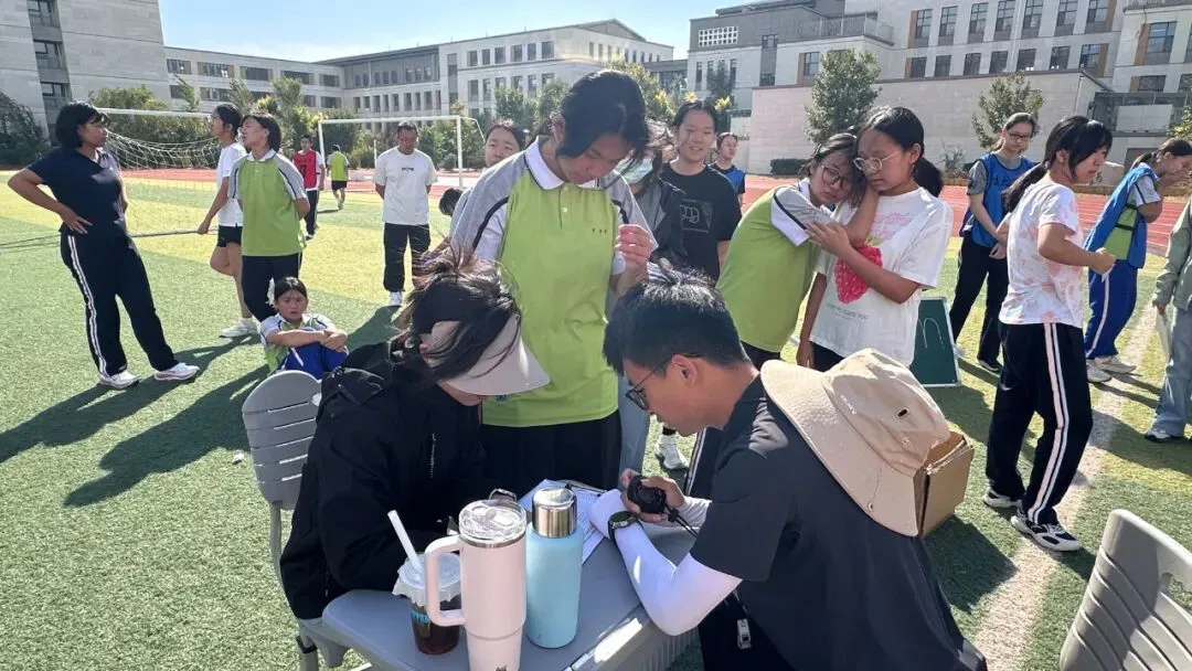 吉大英才·中考体测||以测促练强体魄 运动逐光展风采——记长春新区吉大英才教育集团八年级体育过程性考核-第24张图片-四季读书网 吉大英才·中考体测||以测促练强体魄 运动逐光展风采——记长春新区吉大英才教育集团八年级体育过程性考核-第24张图片-四季读书网