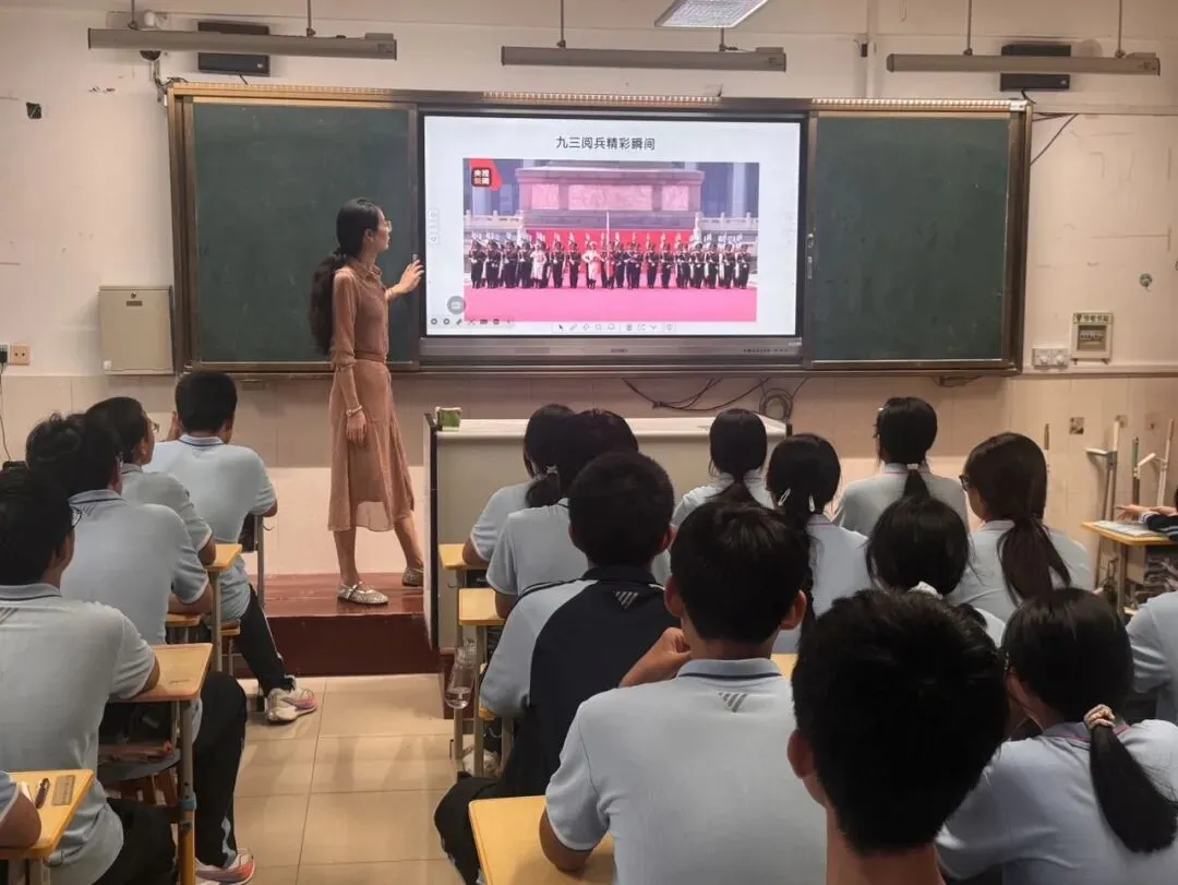 【舒心实中】毕业立交桥|把阅兵精神装进中考备考,少年昂首赴考场-第6张图片-四季读书网 【舒心实中】毕业立交桥|把阅兵精神装进中考备考,少年昂首赴考场-第6张图片-四季读书网