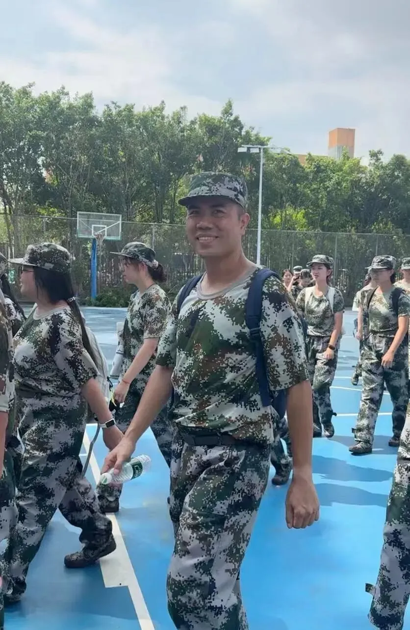 41岁,重读大一:重返高考的中年人,为何扎堆这个专业?-第2张图片-四季读书网 41岁,重读大一:重返高考的中年人,为何扎堆这个专业?-第2张图片-四季读书网