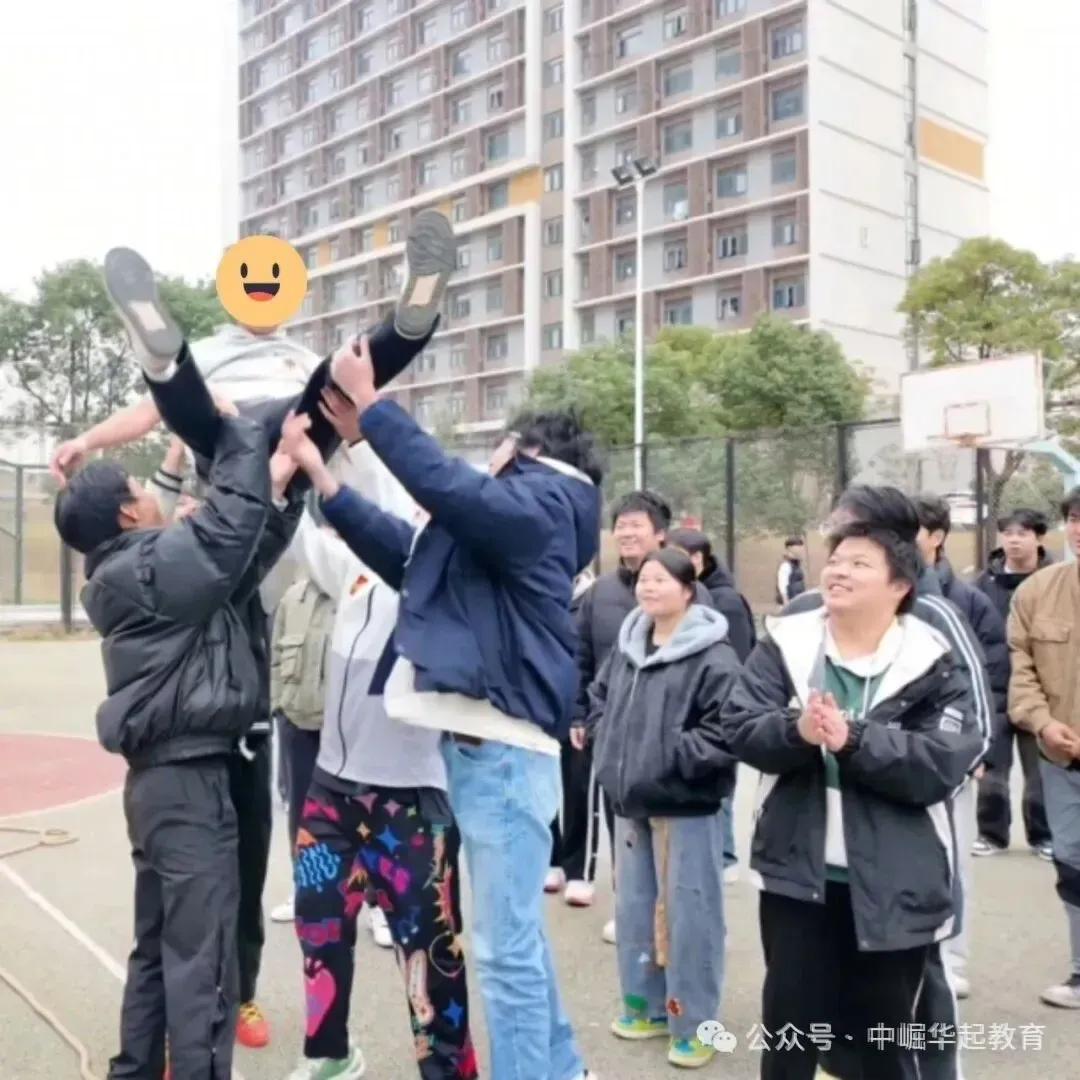 2027年南昌市高新区普通高考社会考生现场报名温馨提示-第43张图片-四季读书网 2027年南昌市高新区普通高考社会考生现场报名温馨提示-第43张图片-四季读书网