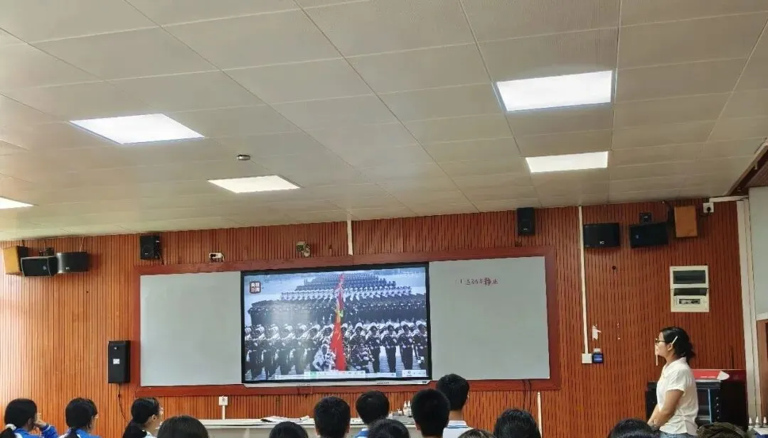 吉阳区开展初中物理同课异构暨中考备考专题研修活动-第4张图片-四季读书网 吉阳区开展初中物理同课异构暨中考备考专题研修活动-第4张图片-四季读书网