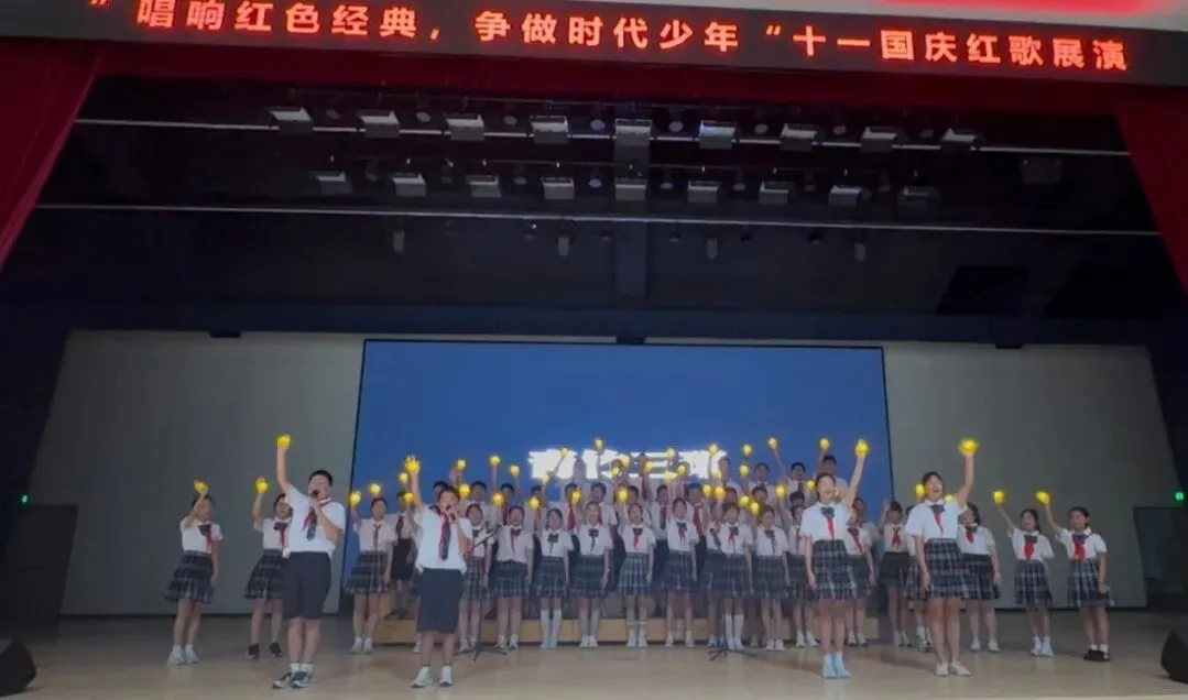 【温情“诚”长】青春告白祖国!初一初二红歌汇演超燃现场,唱响少年爱国最强音-第12张图片-四季读书网