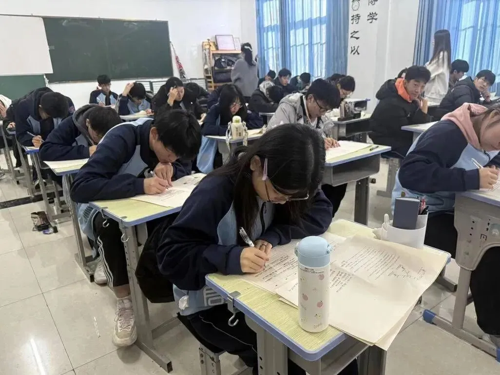 一位初三妈妈的后悔信:如果孩子刚上初中,我一定把这7件事告诉他-第3张图片-四季读书网 一位初三妈妈的后悔信:如果孩子刚上初中,我一定把这7件事告诉他-第3张图片-四季读书网