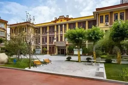 西安中考择校:西安含光中学近三年中考录取分数线、高考升学率介绍-第1张图片-四季读书网