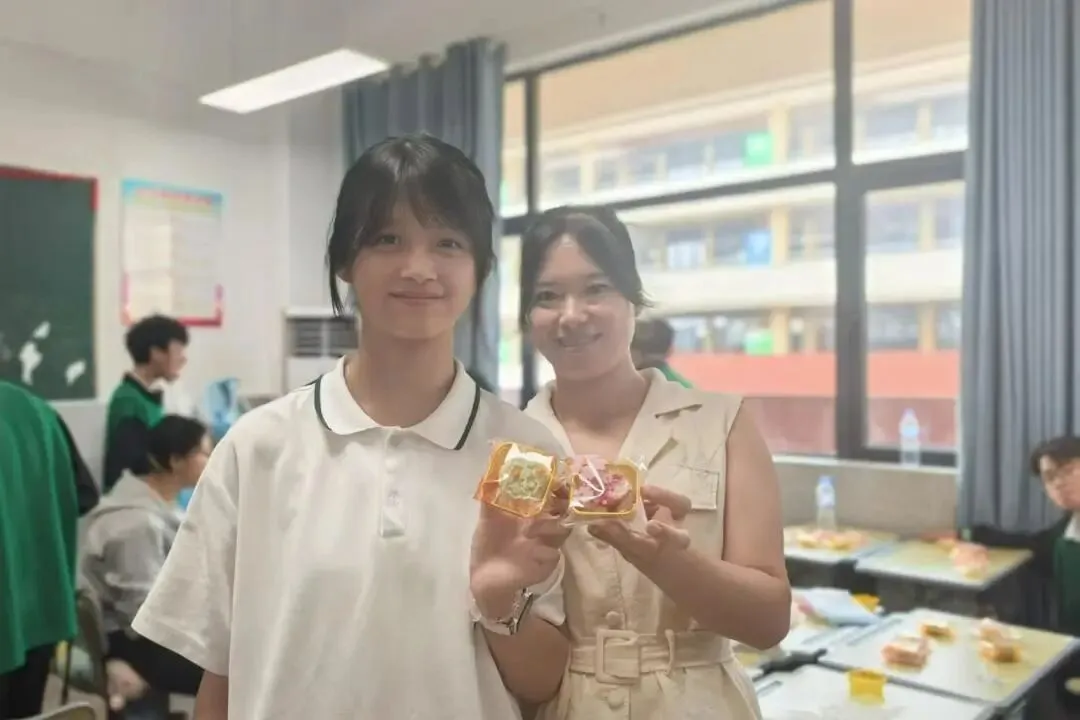 月满中秋 饼寄温情|我校初三年级开展中秋手工月饼活动-第16张图片-四季读书网 月满中秋 饼寄温情|我校初三年级开展中秋手工月饼活动-第16张图片-四季读书网