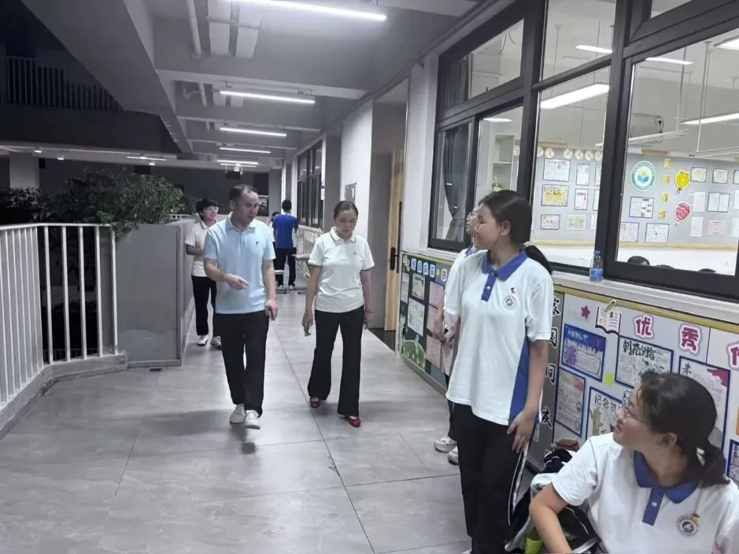 读懂初二,直面初三|这场家校之约,为青春成长赋能-第17张图片-四季读书网 读懂初二,直面初三|这场家校之约,为青春成长赋能-第17张图片-四季读书网