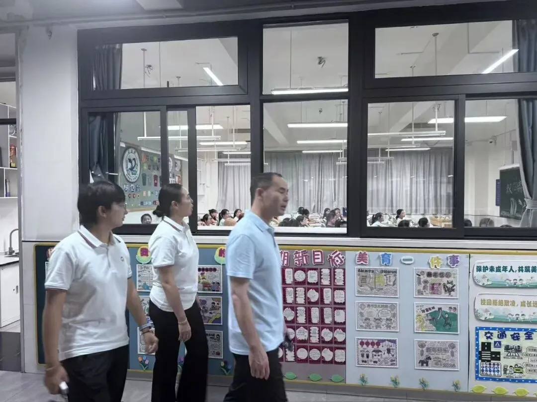 读懂初二,直面初三|这场家校之约,为青春成长赋能-第29张图片-四季读书网 读懂初二,直面初三|这场家校之约,为青春成长赋能-第29张图片-四季读书网